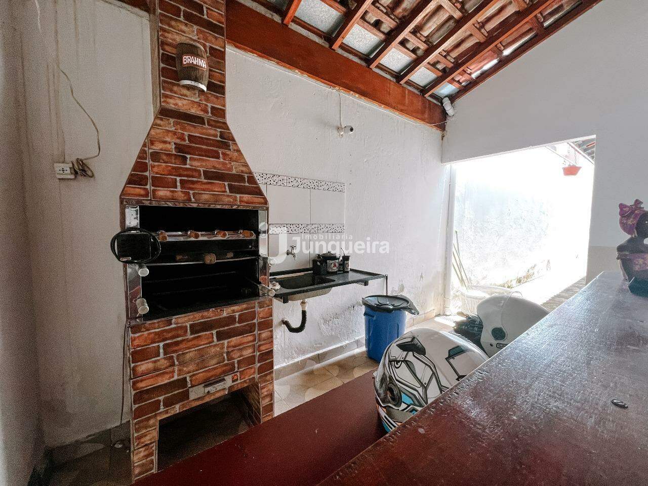Casa à venda, 2 quartos, 2 vagas, no bairro Conjunto Habitacional Água Branca em Piracicaba - SP