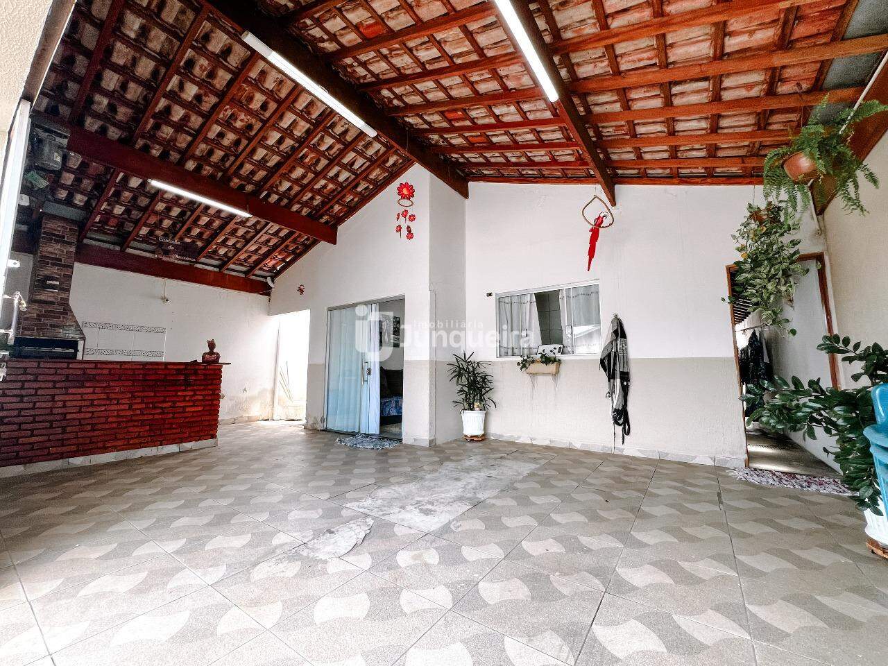 Casa à venda, 2 quartos, 2 vagas, no bairro Conjunto Habitacional Água Branca em Piracicaba - SP