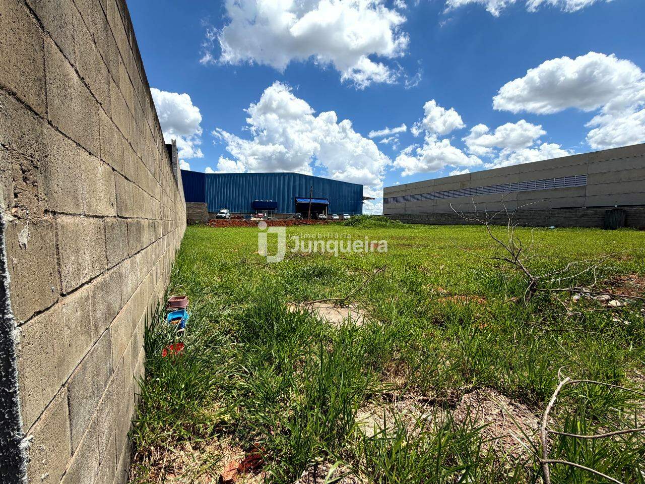 Terreno à venda, no bairro Industrial Uninorte II em Piracicaba - SP