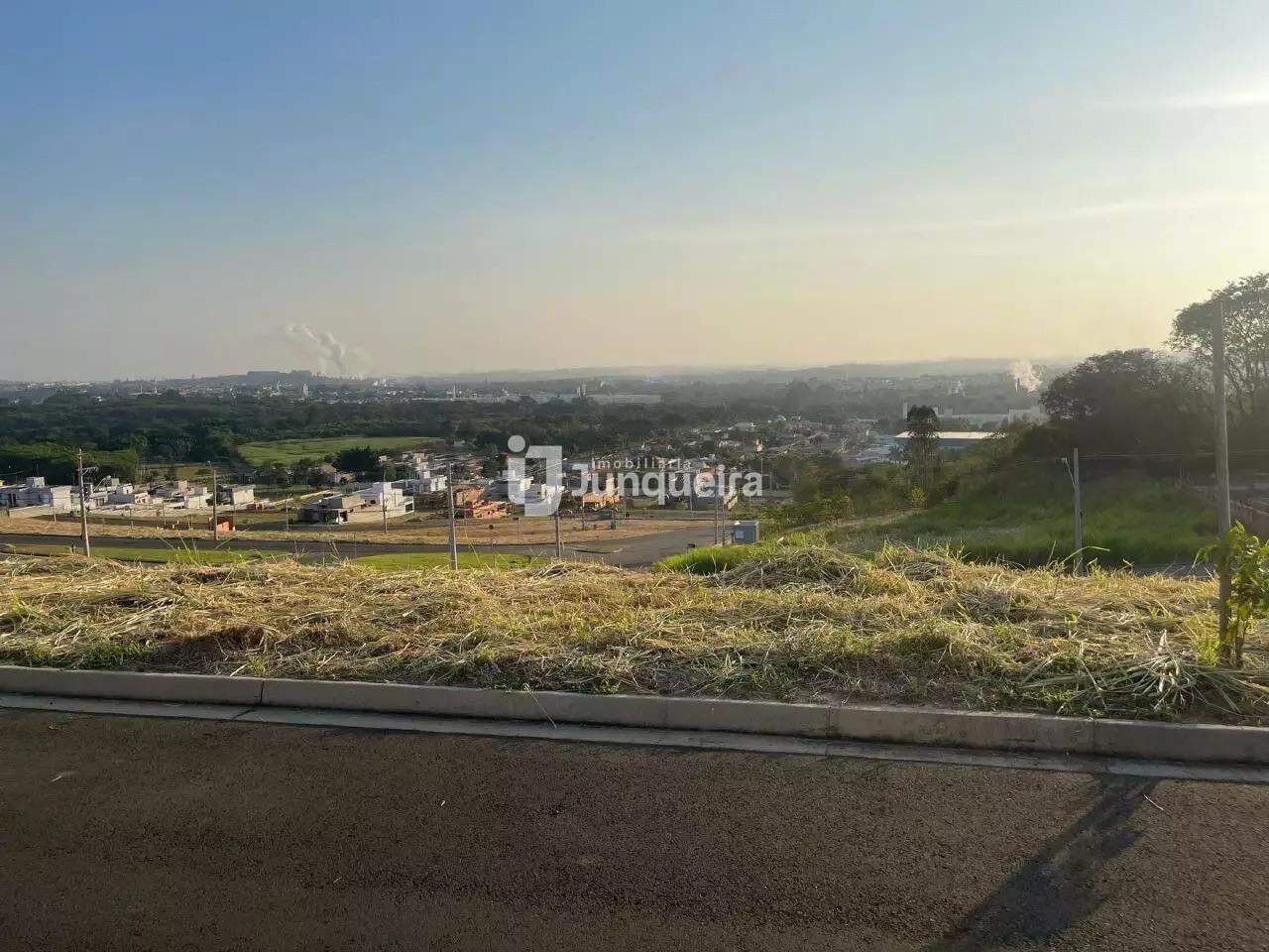 Terreno em Condomínio à venda no Canadá Residencial, no bairro Canadá Residencial em Piracicaba - SP