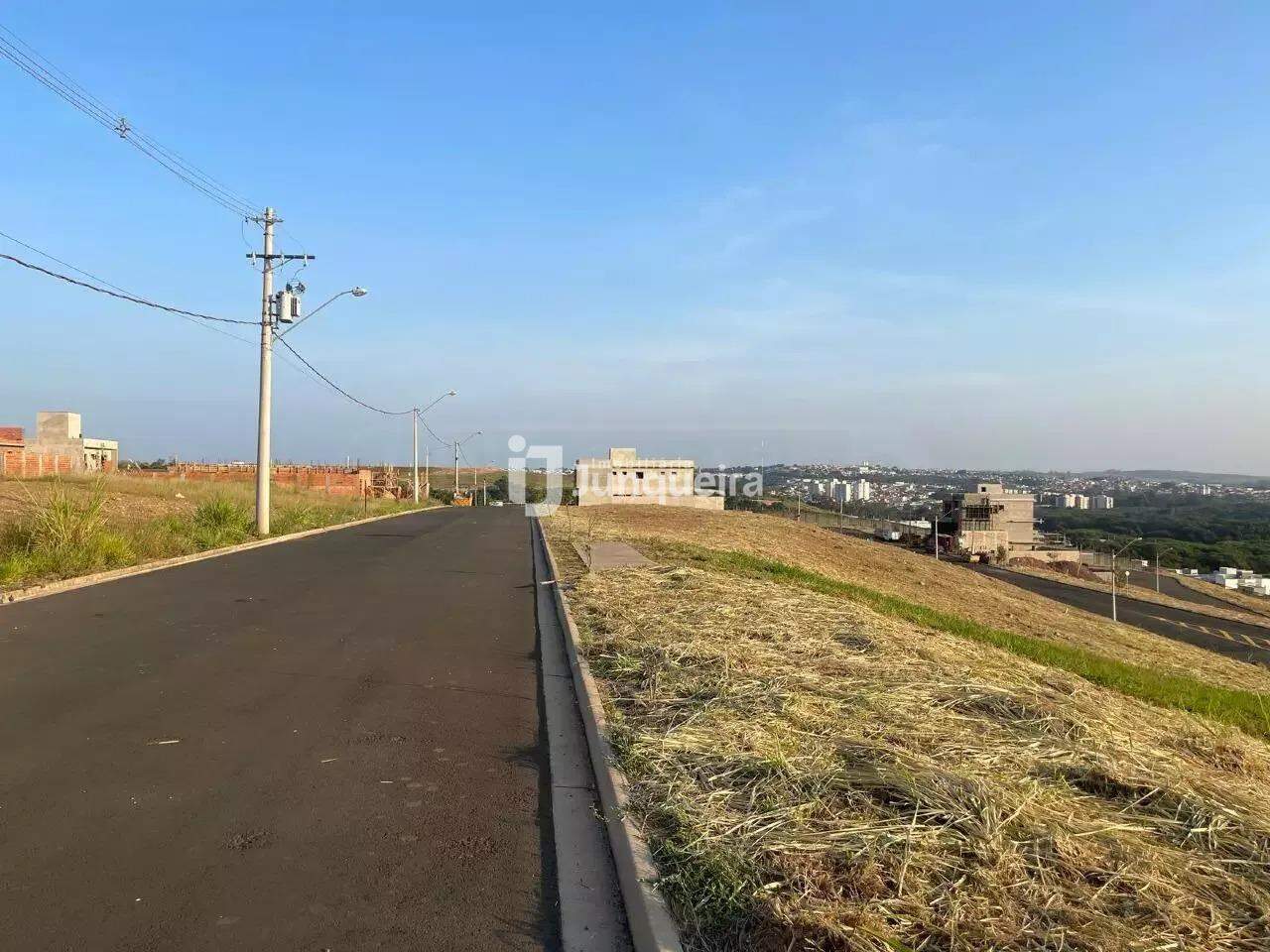 Terreno em Condomínio à venda no Canadá Residencial, no bairro Canadá Residencial em Piracicaba - SP