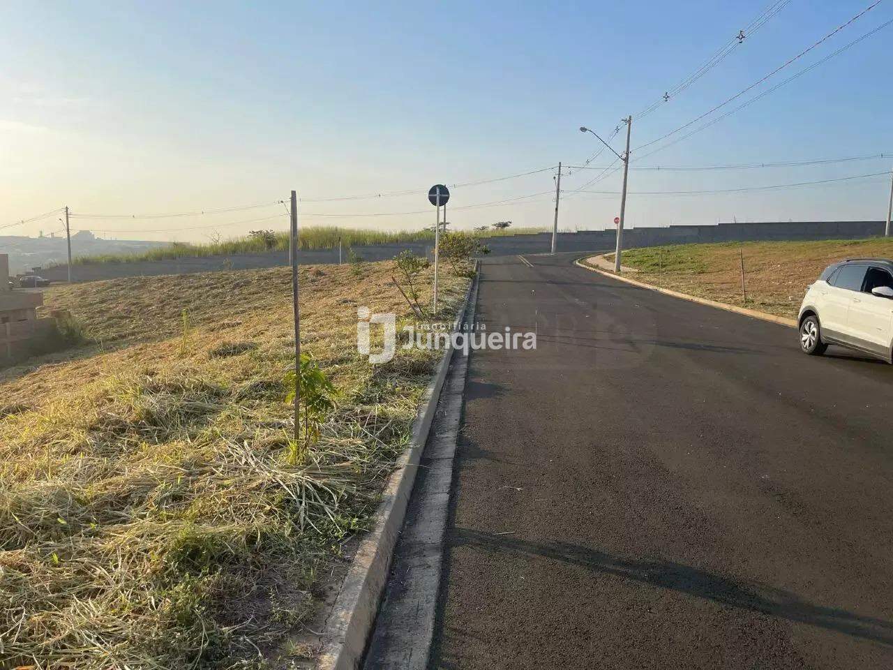 Terreno em Condomínio à venda no Canadá Residencial, no bairro Canadá Residencial em Piracicaba - SP