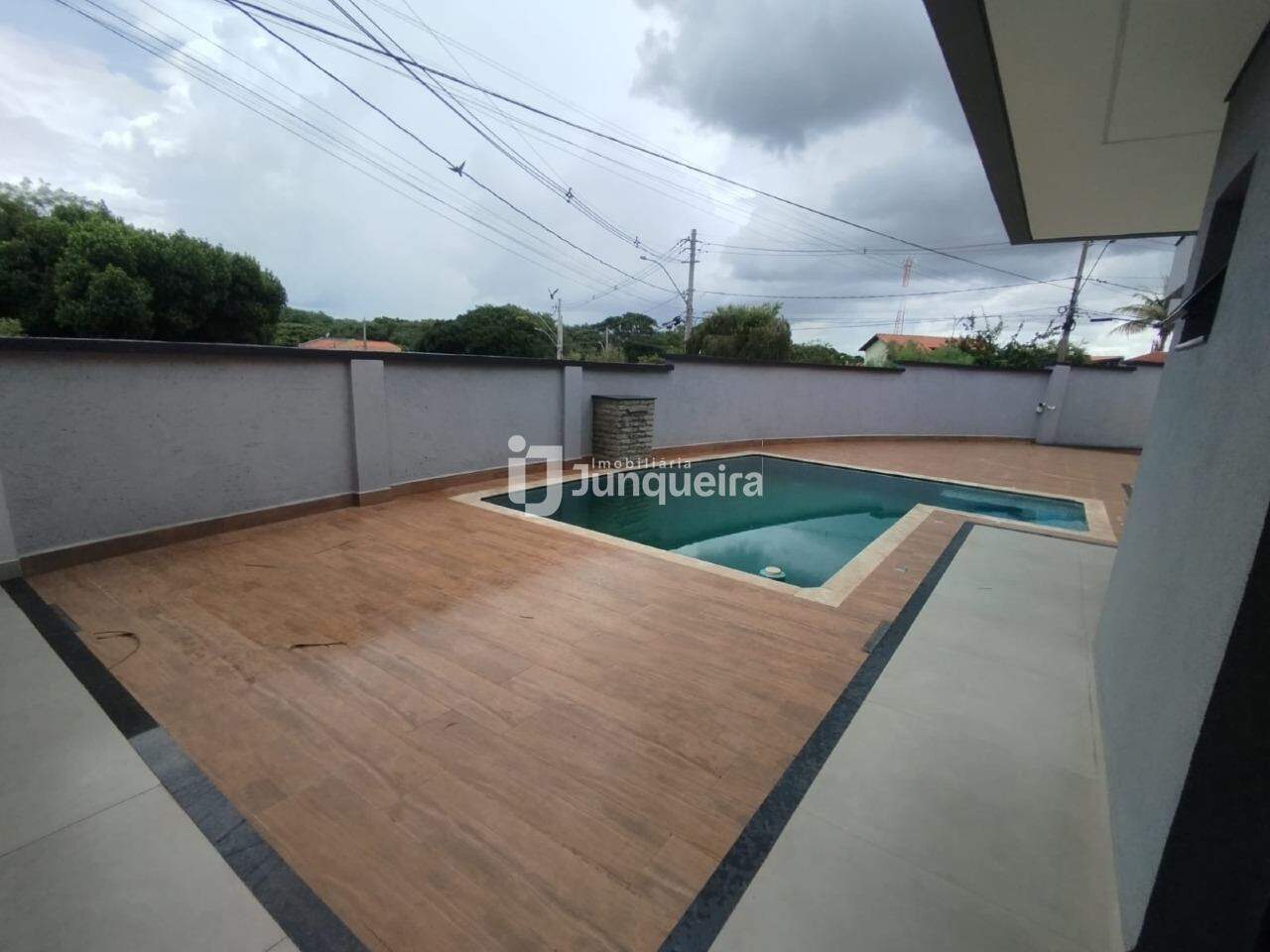 Casa à venda, 3 quartos, sendo 1 suíte, 3 vagas, no bairro Perdizes em Piracicaba - SP