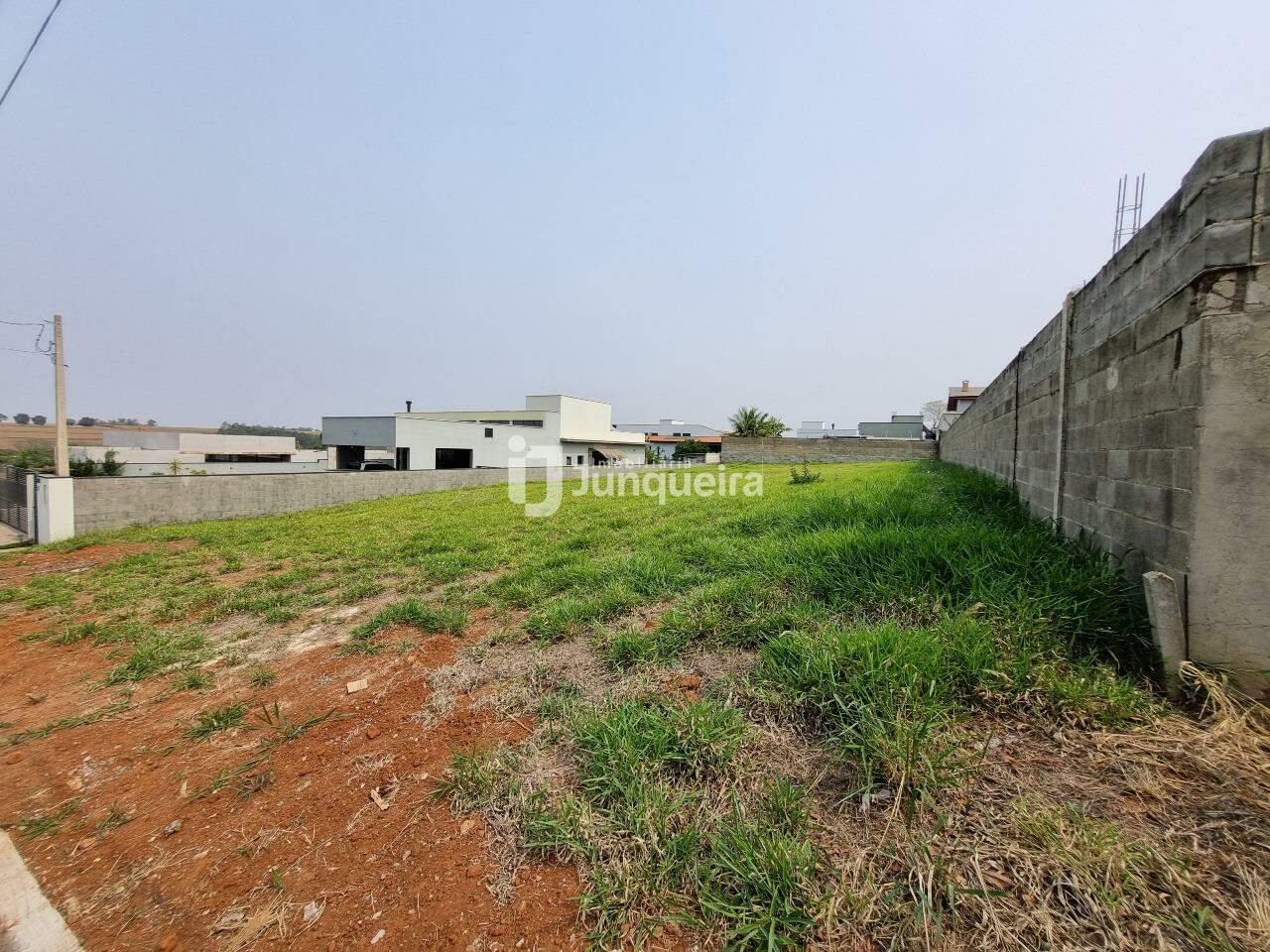 Terreno em Condomínio à venda no Morada dos Pássaros, no bairro Morada dos Pássaros em Rio das Pedras - SP