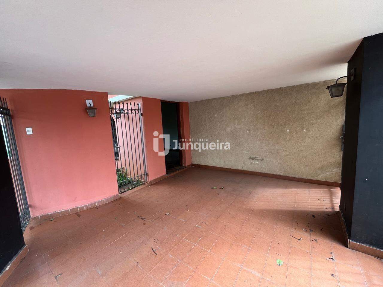 Casa Comercial para alugar, 3 quartos, sendo 1 suíte, no bairro Cidade Jardim em Piracicaba - SP
