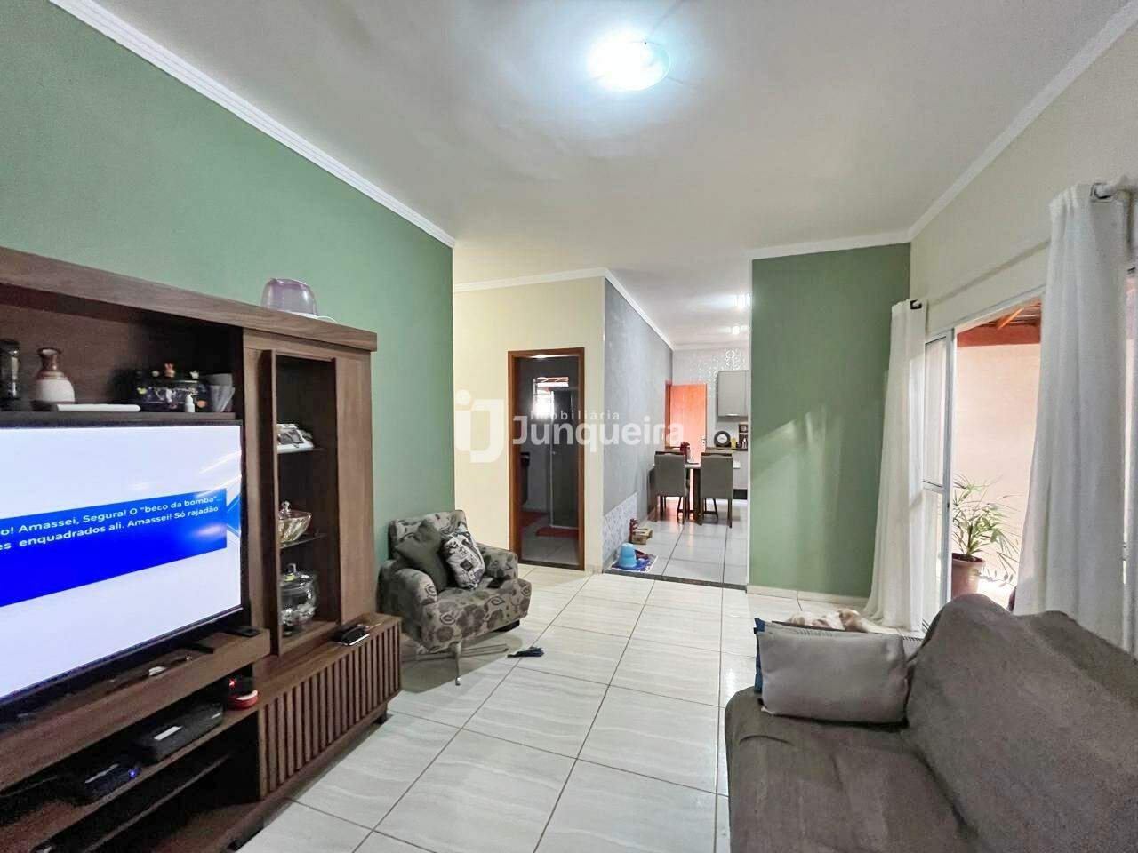 Casa à venda, 2 quartos, 3 vagas, no bairro Vale do Sol em Piracicaba - SP