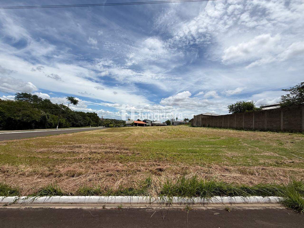 Terreno em Condomínio à venda no Park Campestre II, no bairro Park Campestre II em Piracicaba - SP