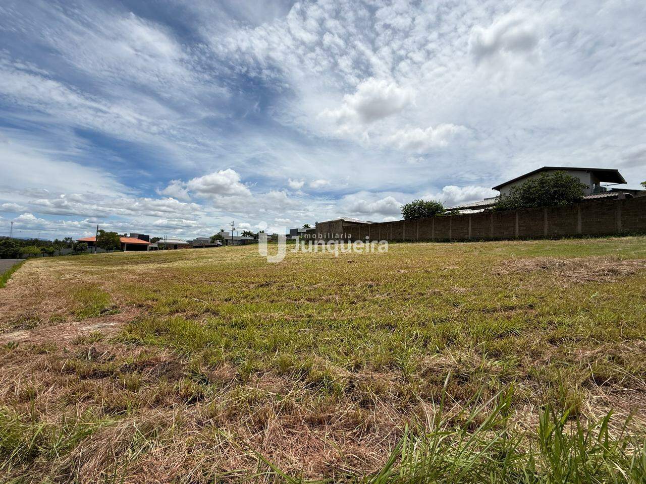 Terreno em Condomínio à venda no Park Campestre II, no bairro Park Campestre II em Piracicaba - SP