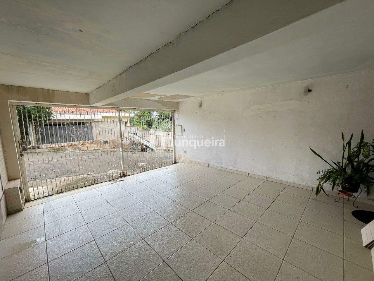 Casa à venda, 3 quartos, sendo 1 suíte, 2 vagas, no bairro Vila Rezende em Piracicaba - SP