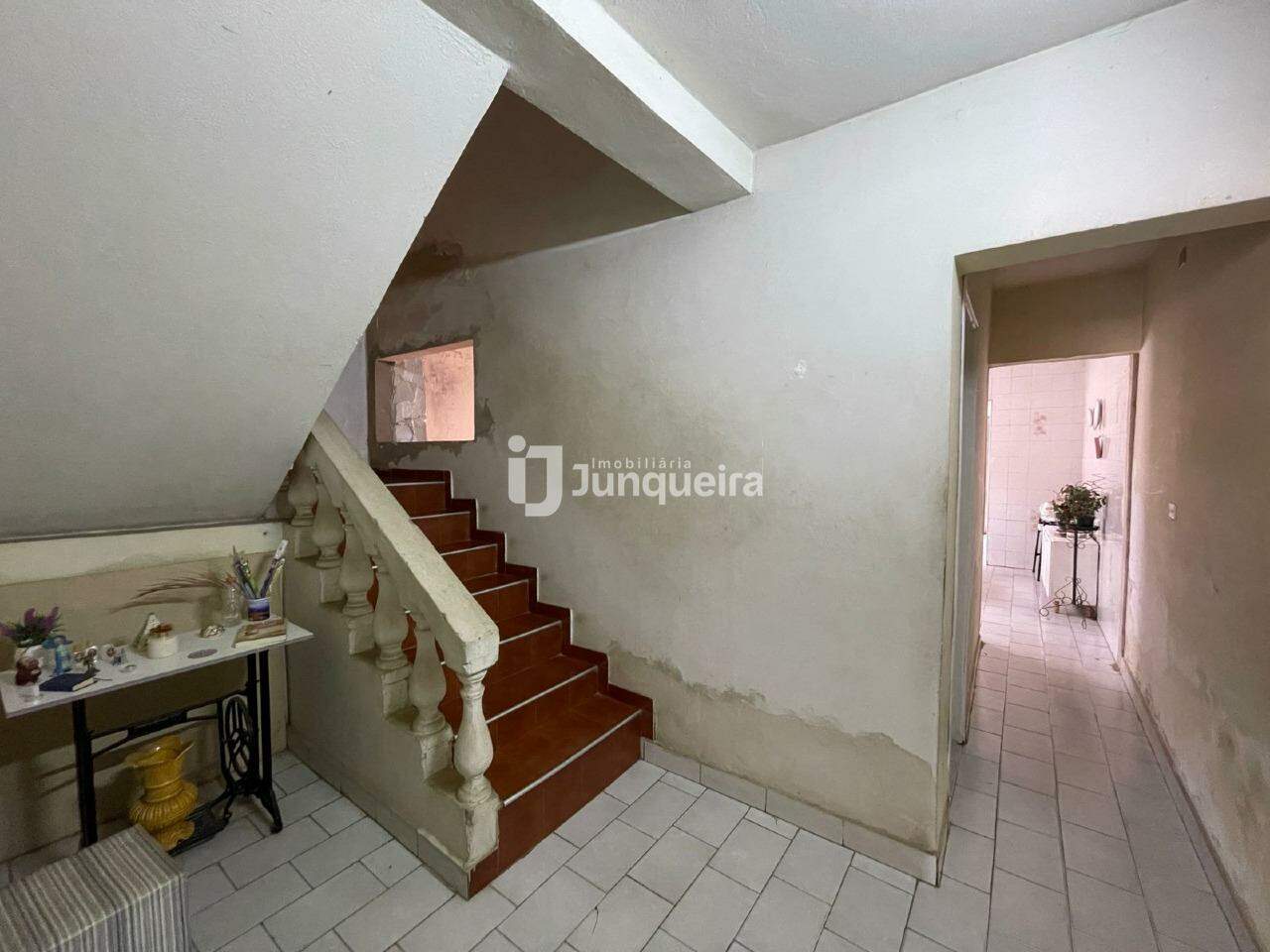 Casa à venda, 3 quartos, sendo 1 suíte, 2 vagas, no bairro Vila Rezende em Piracicaba - SP