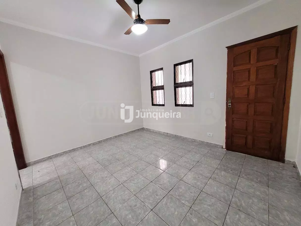 Casa à venda, 2 quartos, 2 vagas, no bairro Castelinho em Piracicaba - SP