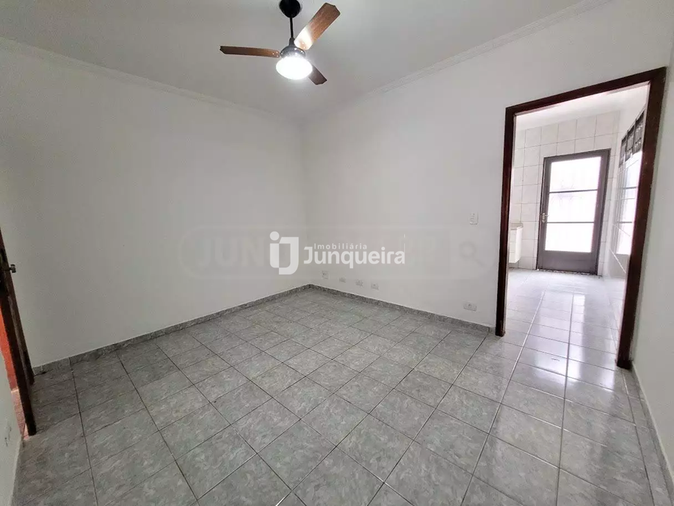 Casa à venda, 2 quartos, 2 vagas, no bairro Castelinho em Piracicaba - SP