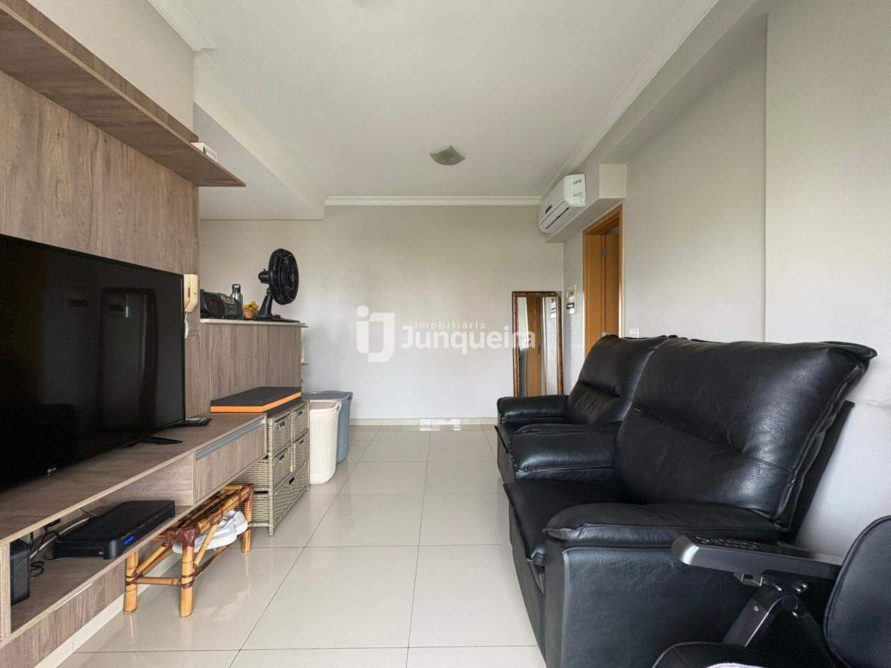 Apartamento à venda no Adolpho Bortoletto, 1 quarto, sendo 1 suíte, 1 vaga, no bairro Centro em Piracicaba - SP