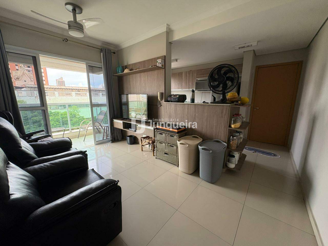 Apartamento à venda no Adolpho Bortoletto, 1 quarto, sendo 1 suíte, 1 vaga, no bairro Centro em Piracicaba - SP