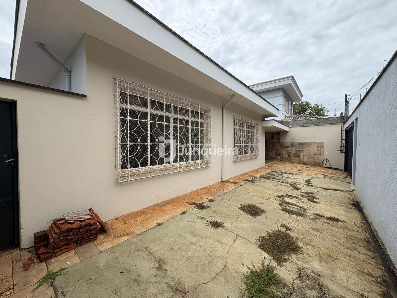 Casa à venda, 3 quartos, sendo 1 suíte, 4 vagas, no bairro Nova Piracicaba em Piracicaba - SP
