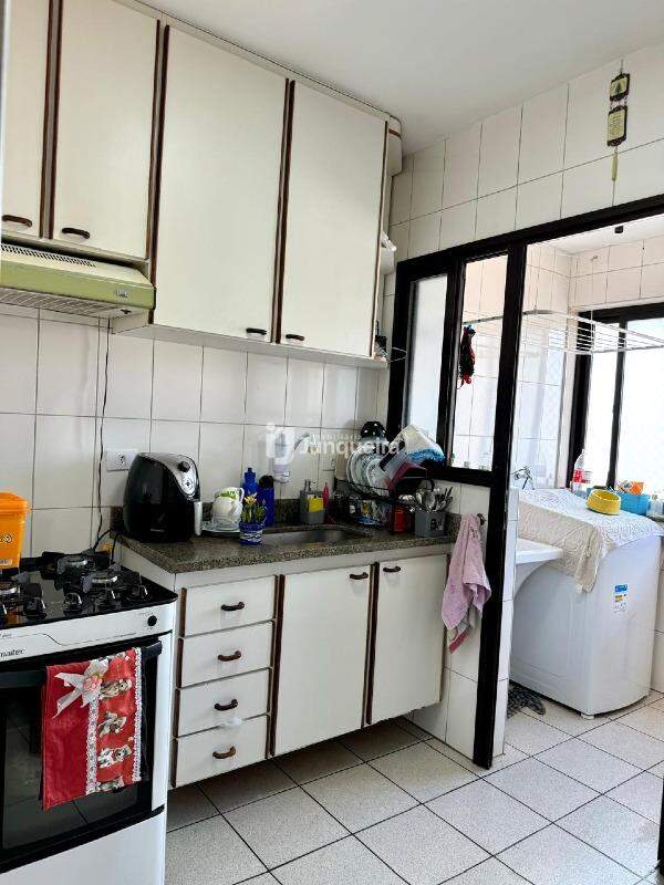 Apartamento à venda no Edifício Roma, 3 quartos, 1 vaga, no bairro Centro em Piracicaba - SP