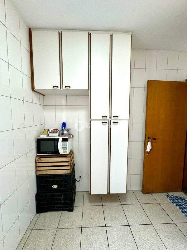 Apartamento à venda no Edifício Roma, 3 quartos, 1 vaga, no bairro Centro em Piracicaba - SP