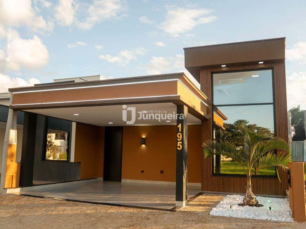Casa em Condomínio à venda no Residencial Ágape, 3 quartos, sendo 1 suíte, 2 vagas, no bairro Residencial Ágape em Piracicaba - SP