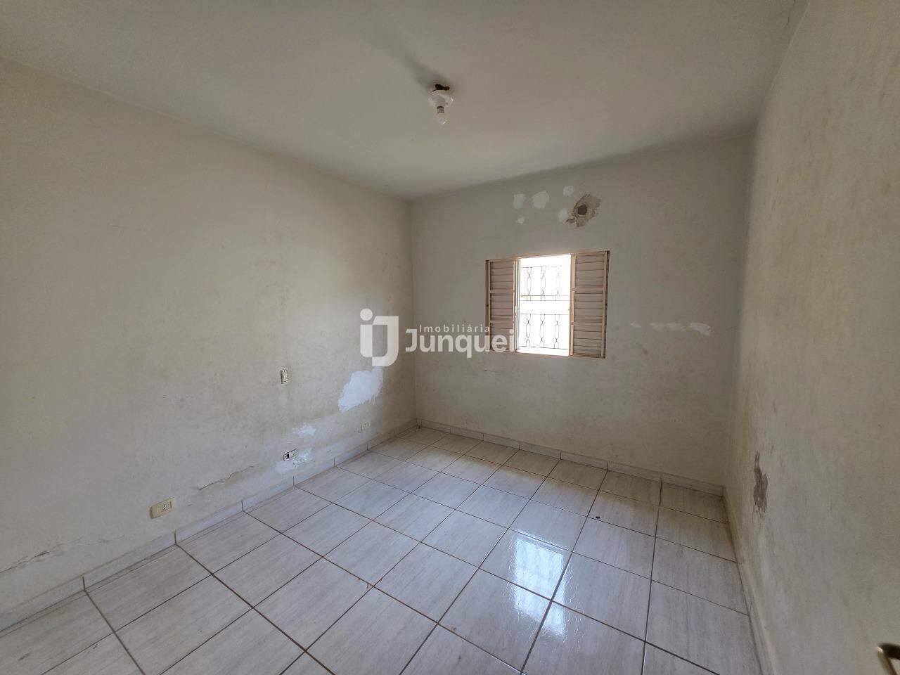 Casa à venda, 4 quartos, 2 vagas, no bairro Vila Independência em Piracicaba - SP