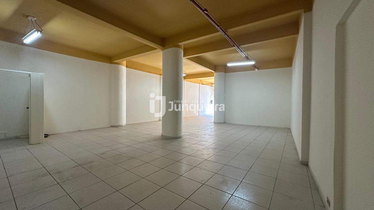 Salão para alugar, no bairro Centro (Ártemis) em Piracicaba - SP
