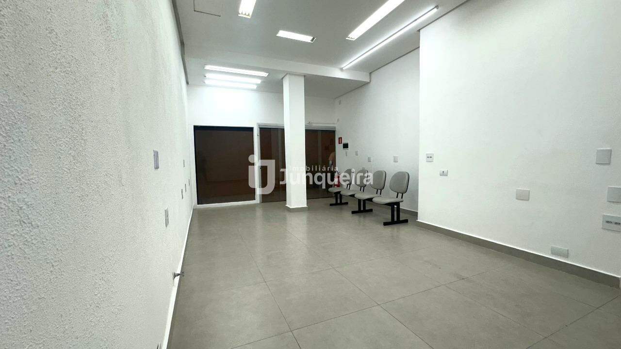 Salão para alugar, no bairro Centro em Piracicaba - SP