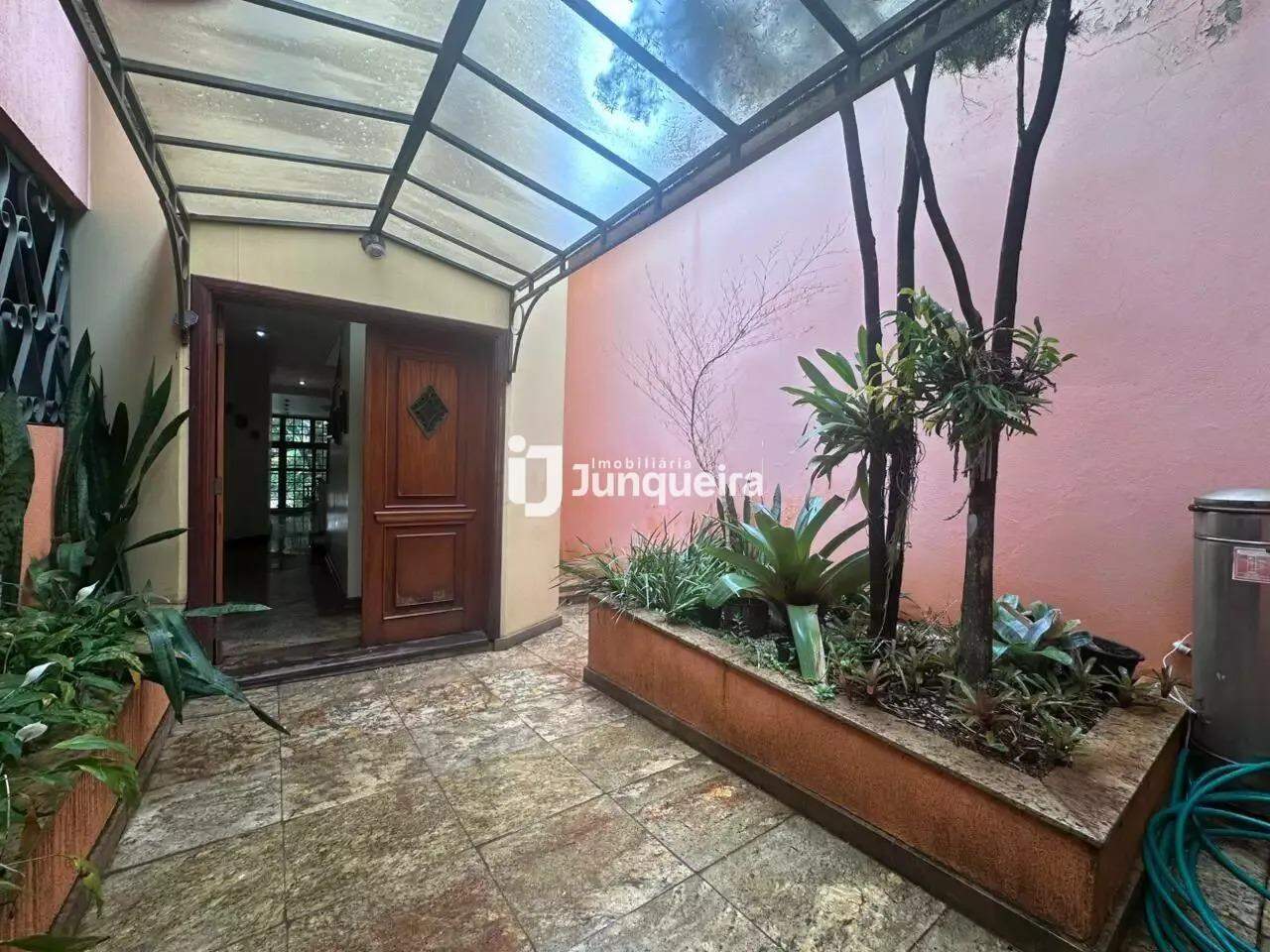 Casa para alugar, 4 quartos, sendo 1 suíte, 2 vagas, no bairro Alemães em Piracicaba - SP