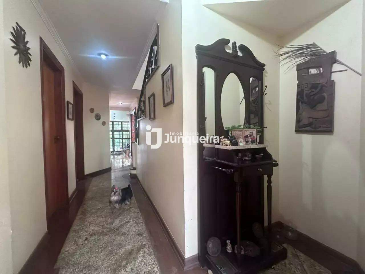 Casa para alugar, 4 quartos, sendo 1 suíte, 2 vagas, no bairro Alemães em Piracicaba - SP