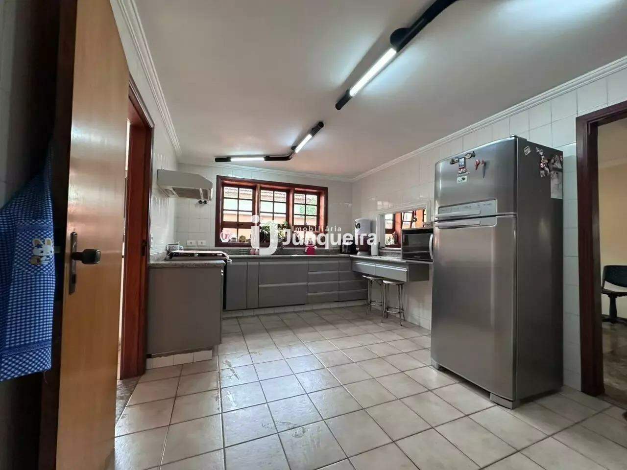Casa para alugar, 4 quartos, sendo 1 suíte, 2 vagas, no bairro Alemães em Piracicaba - SP