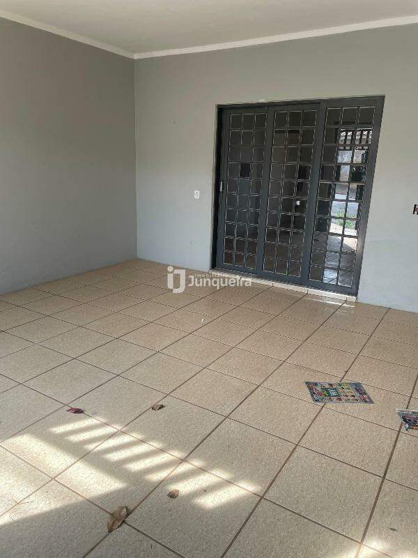 Casa à venda, 2 quartos, sendo 1 suíte, 2 vagas, no bairro Jardim Bela Vista em Rio das Pedras - SP