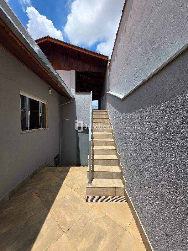 Casa à venda, 3 quartos, sendo 2 suítes, 4 vagas, no bairro Piracicamirim em Piracicaba - SP
