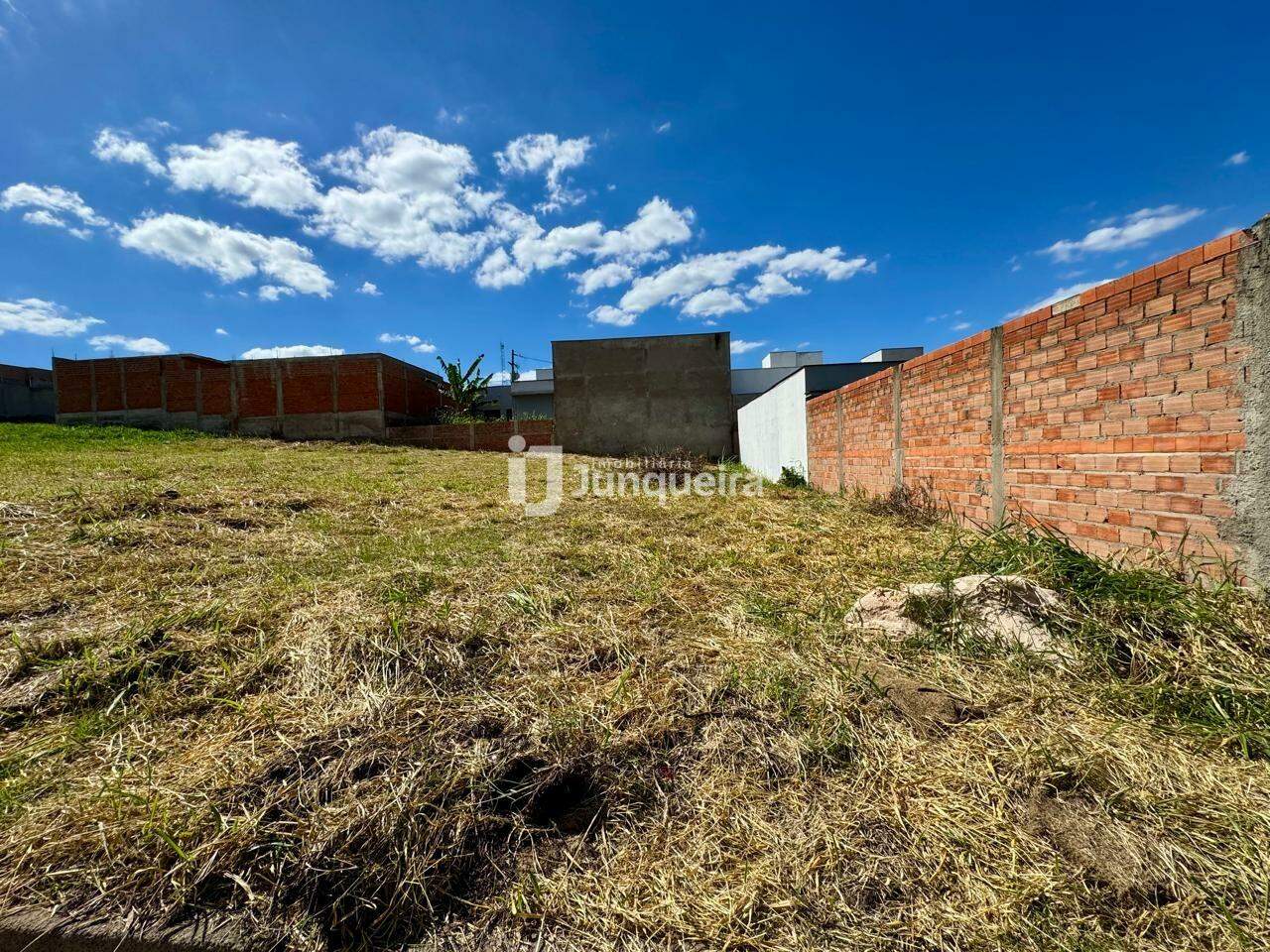 Terreno à venda, no bairro Residencial Alto da Boa Vista em Piracicaba - SP