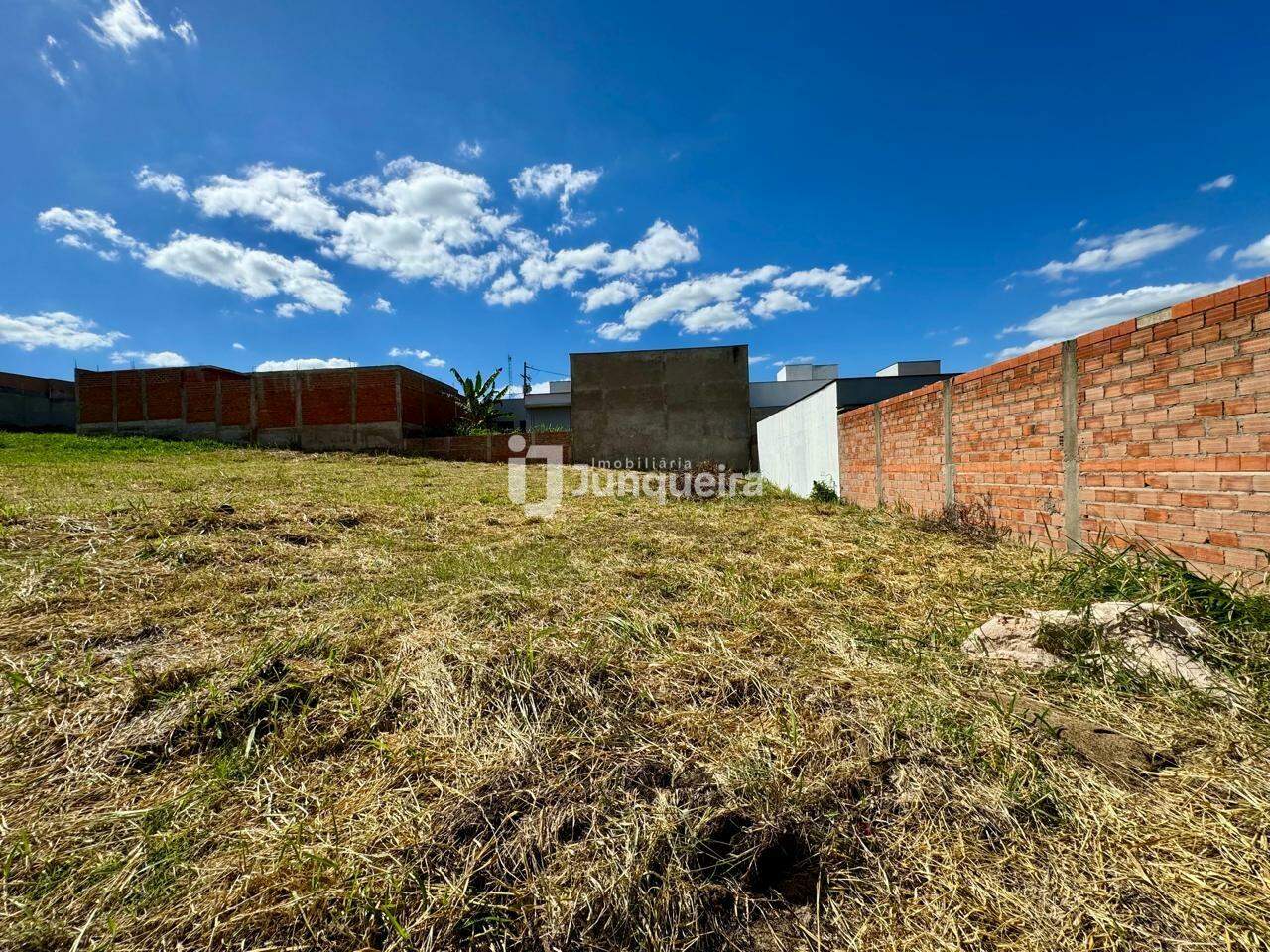 Terreno à venda, no bairro Residencial Alto da Boa Vista em Piracicaba - SP