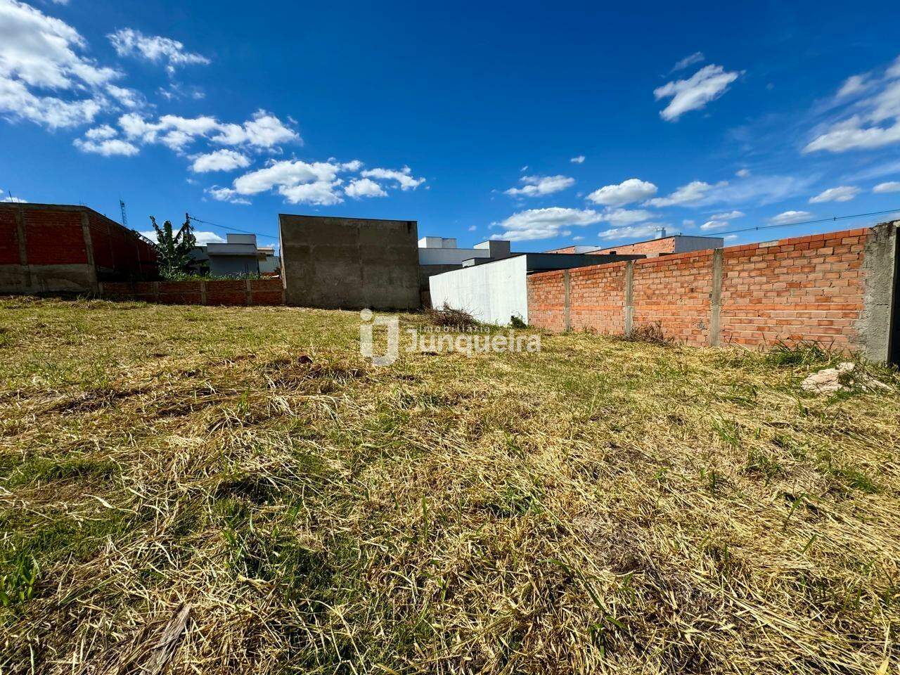 Terreno à venda, no bairro Residencial Alto da Boa Vista em Piracicaba - SP