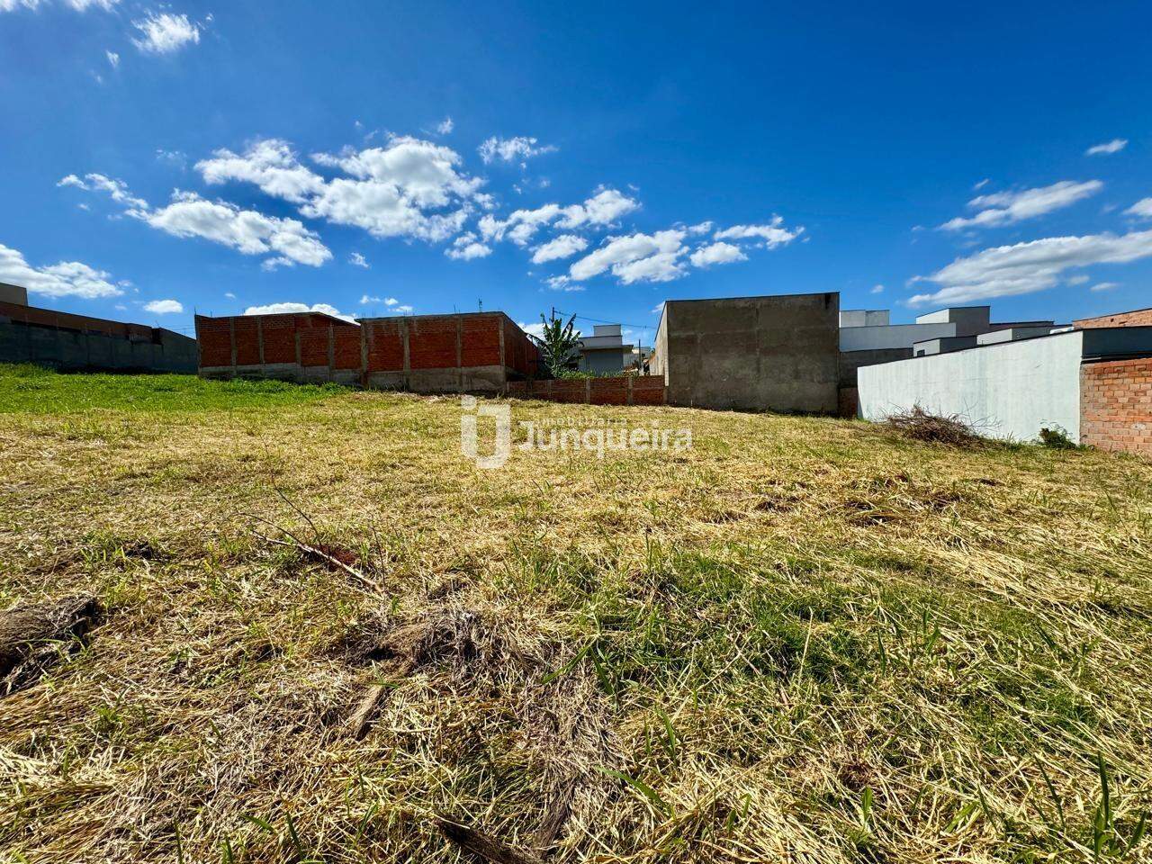 Terreno à venda, no bairro Residencial Alto da Boa Vista em Piracicaba - SP