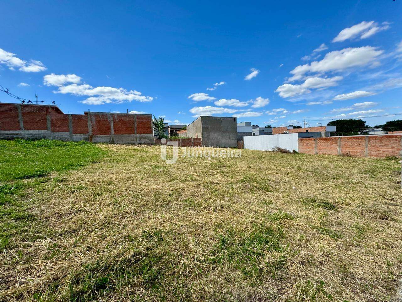 Terreno à venda, no bairro Residencial Alto da Boa Vista em Piracicaba - SP