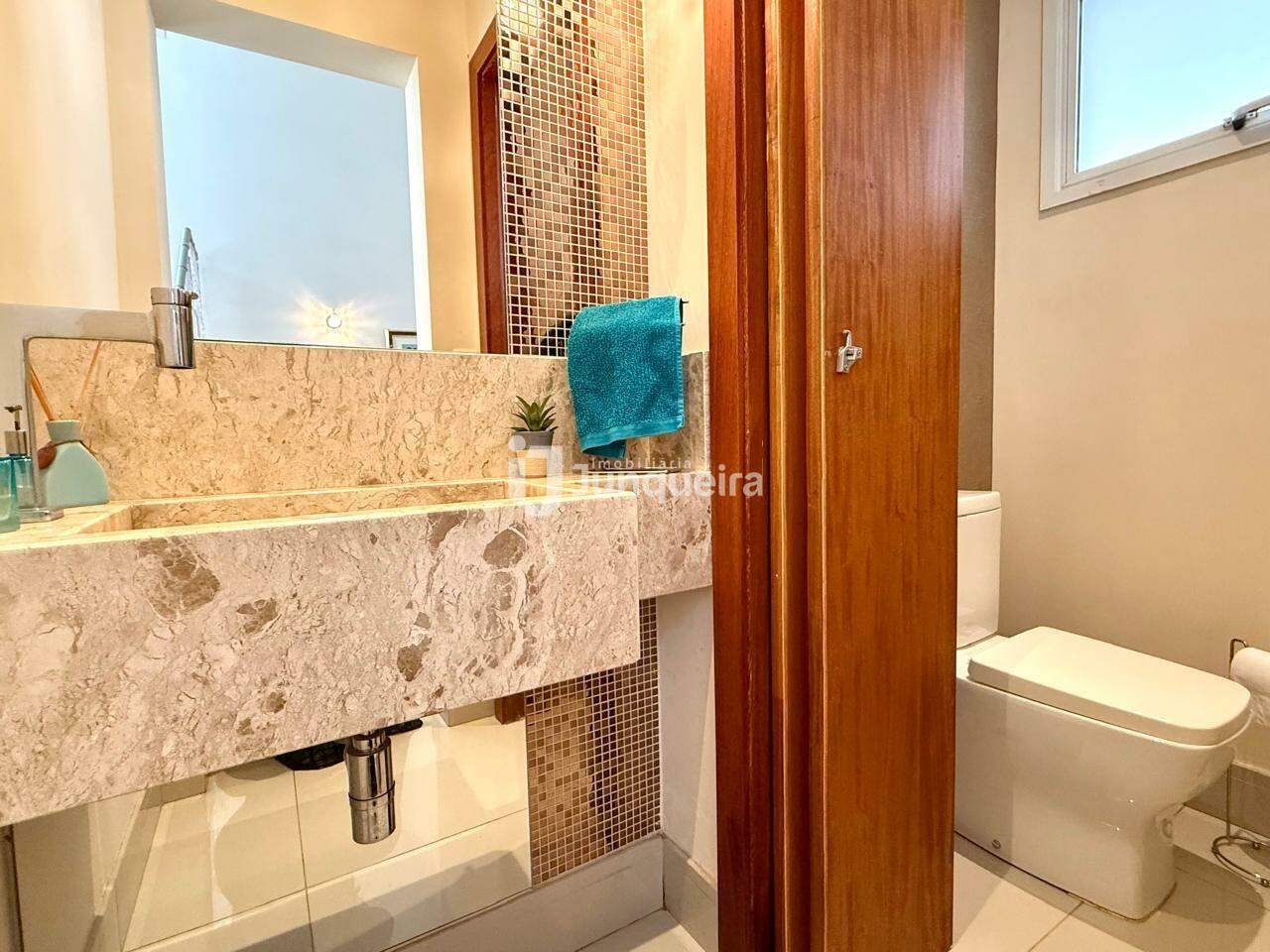Casa em Condomínio à venda no Ondas do Piracicaba, 3 quartos, sendo 1 suíte, 4 vagas, no bairro Condomínio Ondas em Piracicaba - SP
