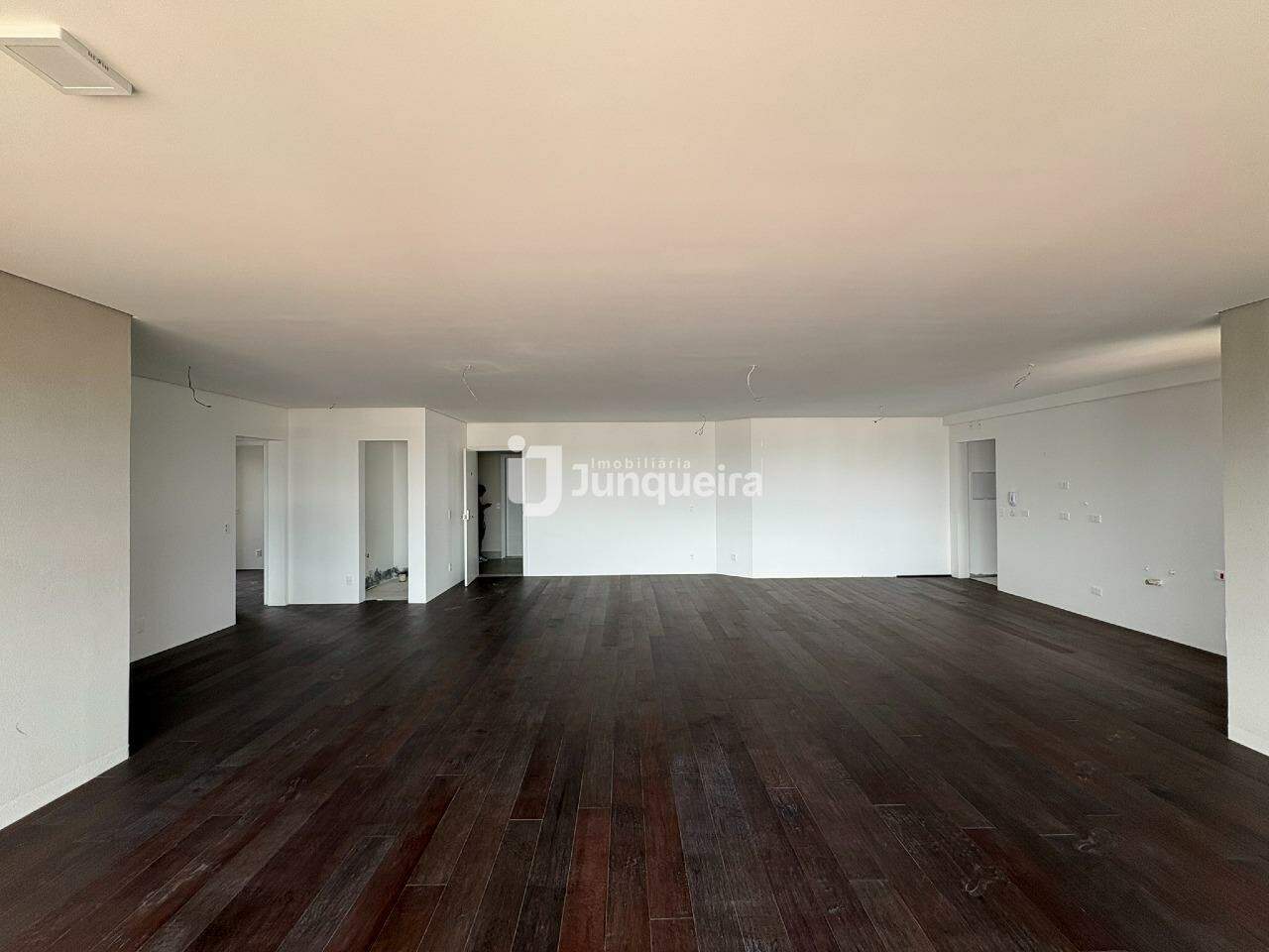 Apartamento à venda no The Gardens Residencial, 2 quartos, sendo 2 suítes, 3 vagas, no bairro Jardim Elite em Piracicaba - SP