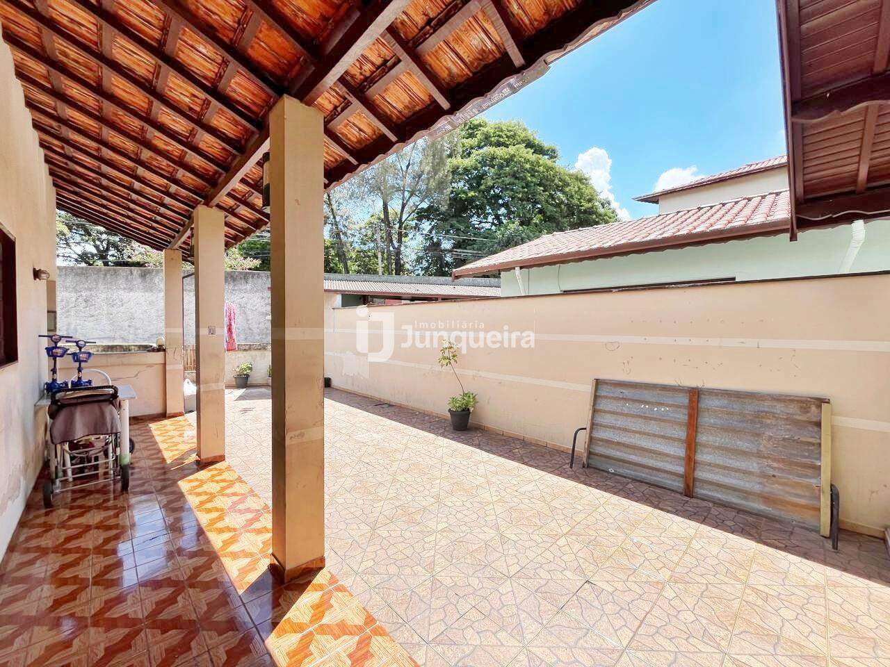 Casa à venda, 1 quarto, 2 vagas, no bairro Santa Terezinha em Piracicaba - SP