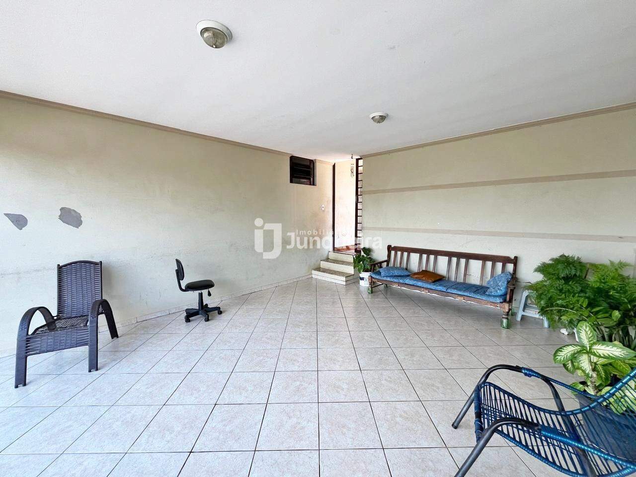 Casa à venda, 1 quarto, 2 vagas, no bairro Santa Terezinha em Piracicaba - SP