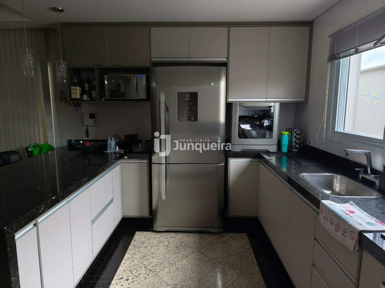 Casa em Condomínio à venda no Vivamus, 3 quartos, sendo 1 suíte, 2 vagas, no bairro Residencial Vivamus em Saltinho - SP