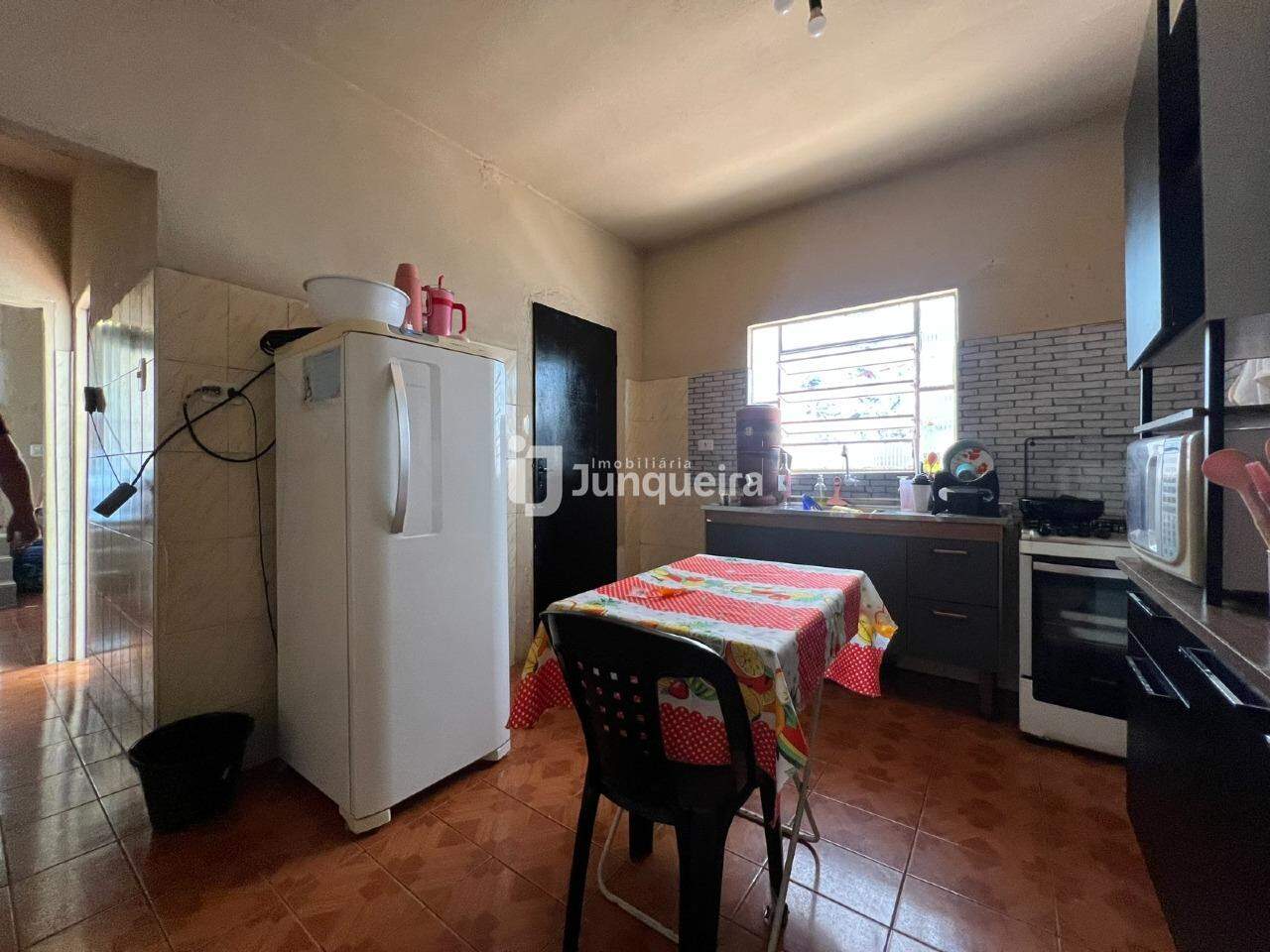 Casa à venda, 2 quartos, 2 vagas, no bairro Parque Chapadão em Piracicaba - SP
