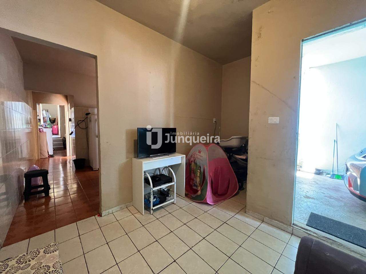 Casa à venda, 2 quartos, 2 vagas, no bairro Parque Chapadão em Piracicaba - SP