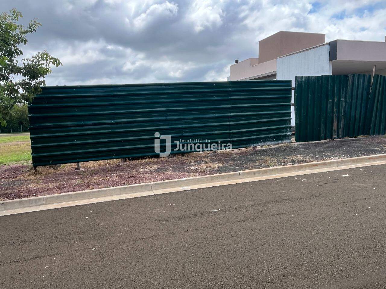Terreno em Condomínio à venda no Damha II , no bairro Parque Residencial Damha II em Piracicaba - SP