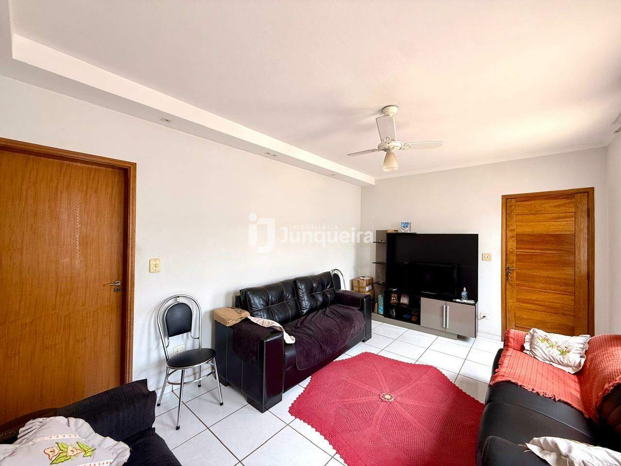 Casa à venda, 3 quartos, sendo 1 suíte, 2 vagas, no bairro Santa Rosa em Piracicaba - SP