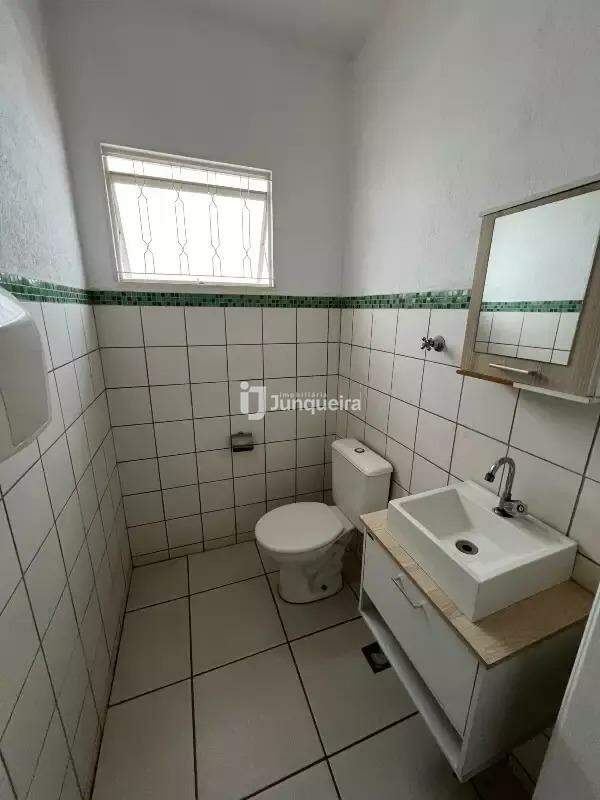 Sala Comercial para alugar, 1 vaga, no bairro Centro em Rio das Pedras - SP