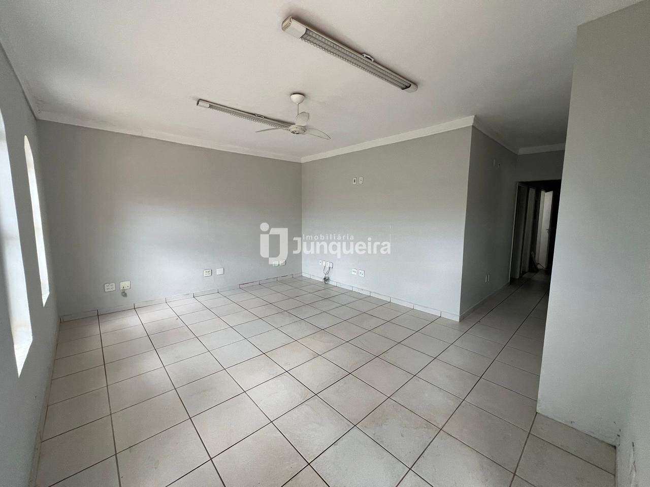 Sala Comercial para alugar, 1 vaga, no bairro Centro em Rio das Pedras - SP