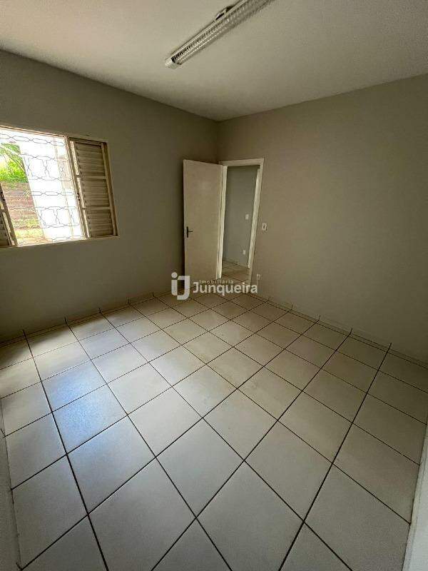 Sala Comercial para alugar, 1 vaga, no bairro Centro em Rio das Pedras - SP