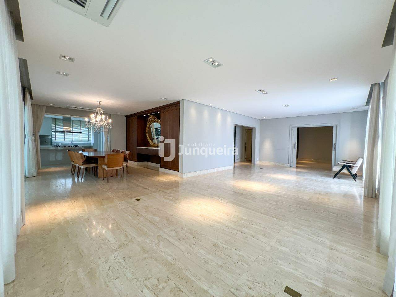 Apartamento à venda no Lindenberg Timboril, 3 quartos, sendo 3 suítes, 5 vagas, no bairro Nova Piracicaba em Piracicaba - SP