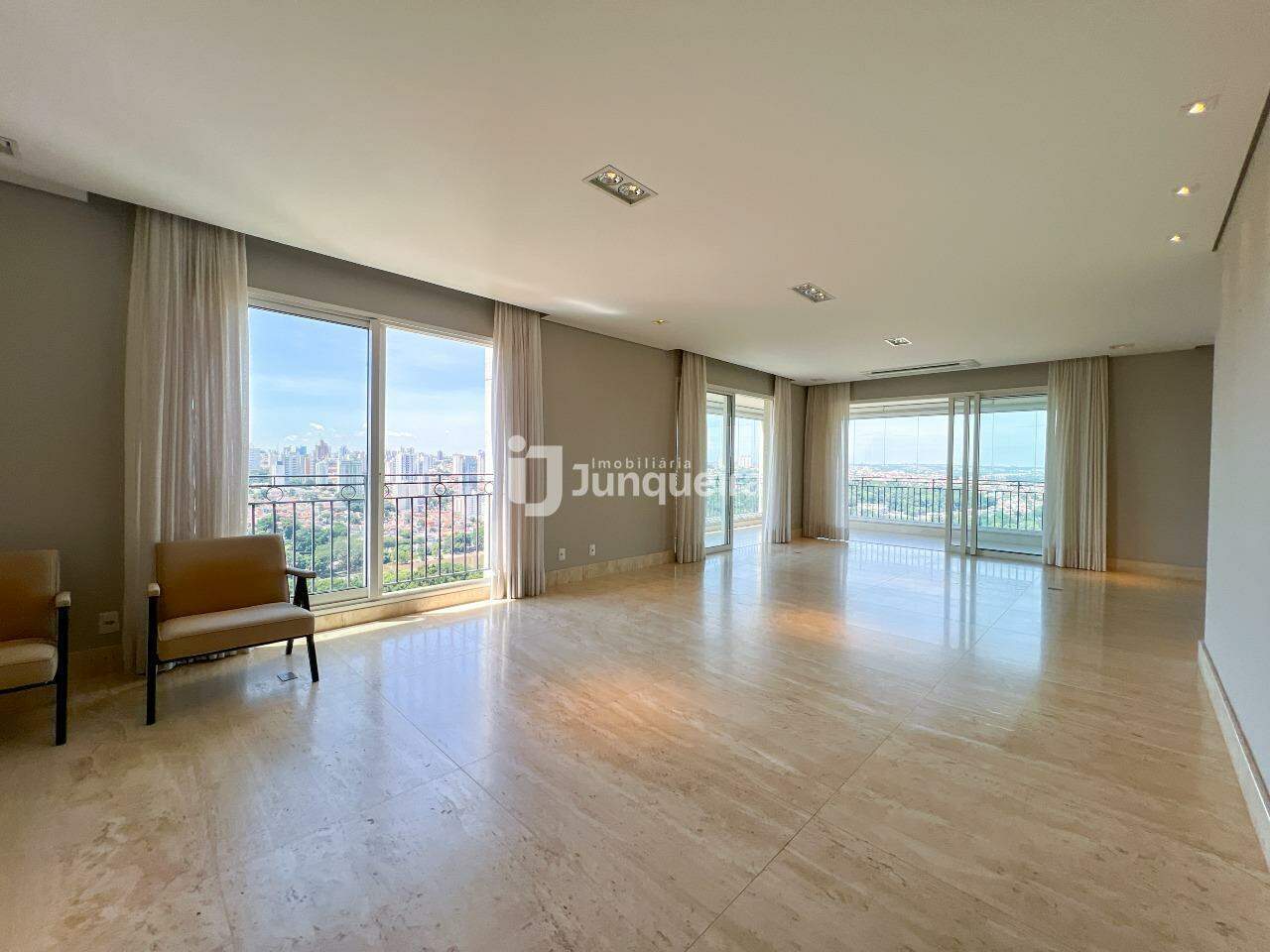 Apartamento à venda no Lindenberg Timboril, 3 quartos, sendo 3 suítes, 5 vagas, no bairro Nova Piracicaba em Piracicaba - SP