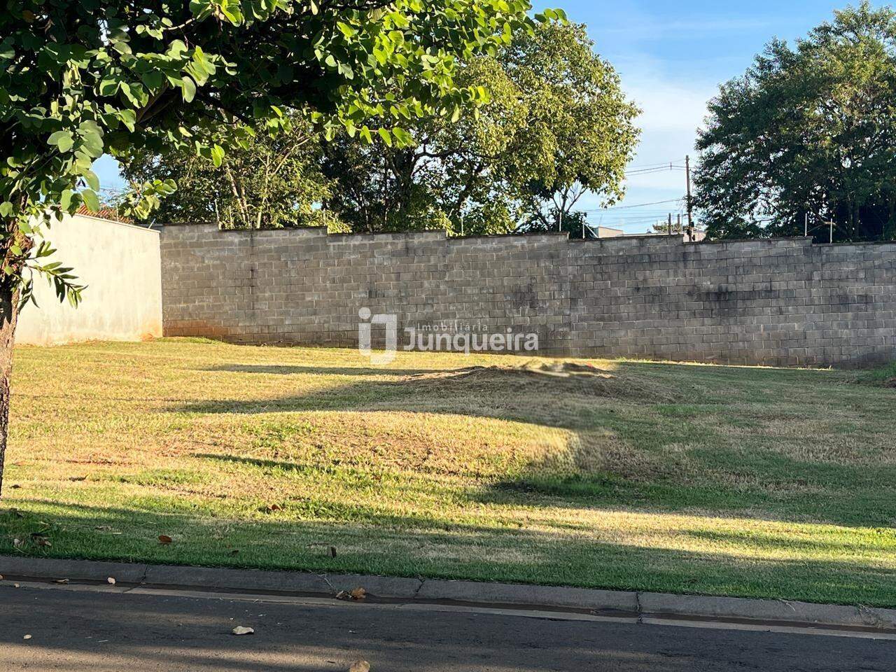 Terreno em Condomínio à venda no Mônaco, no bairro Mônaco  em Piracicaba - SP